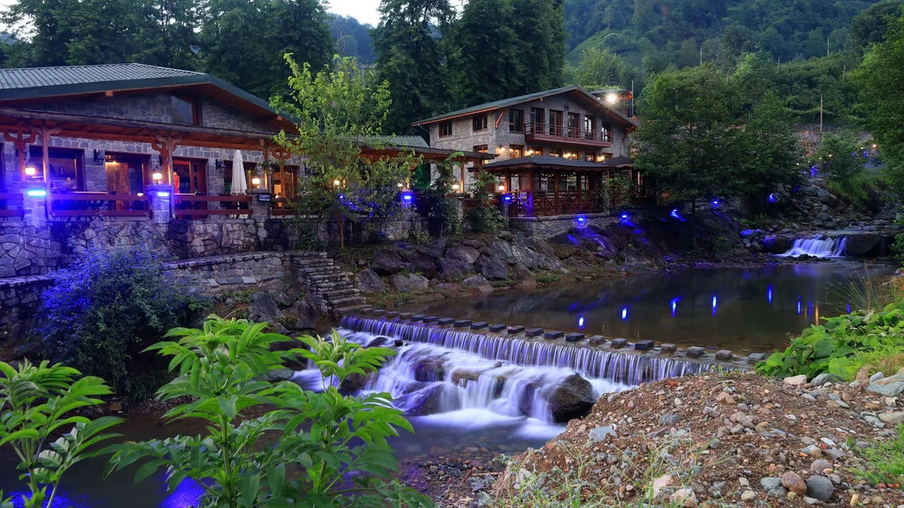 Teona Bungalov Rize