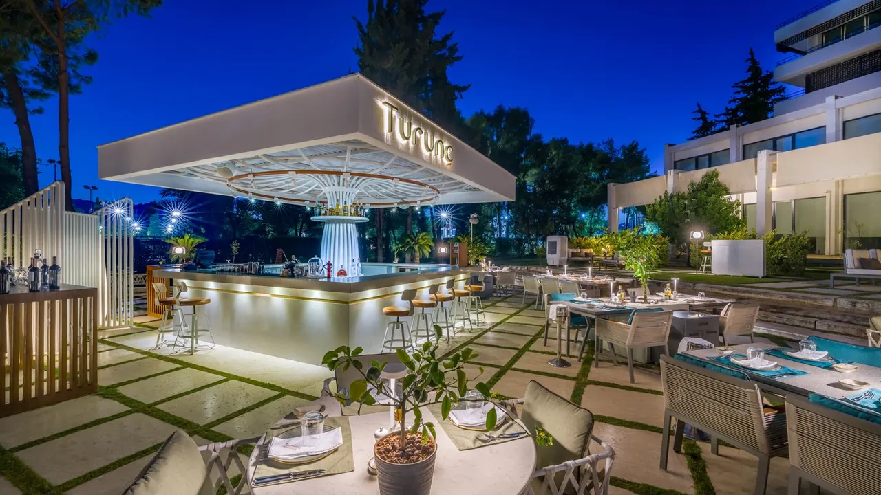 Rixos Downtown Antalya Otel – The Land Of Legends Access