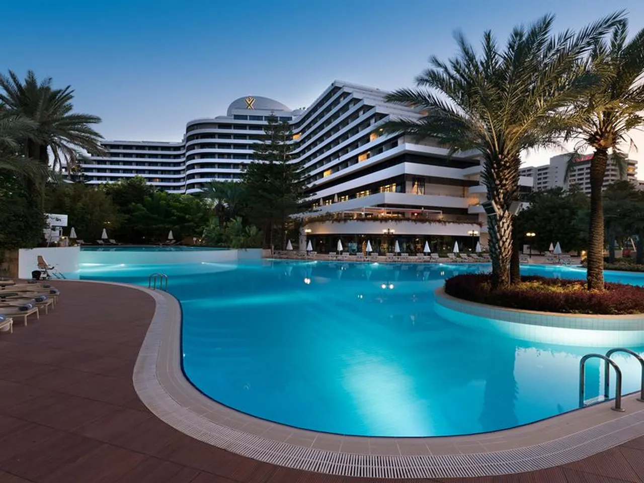 Rixos Downtown Antalya Otel – The Land Of Legends Access